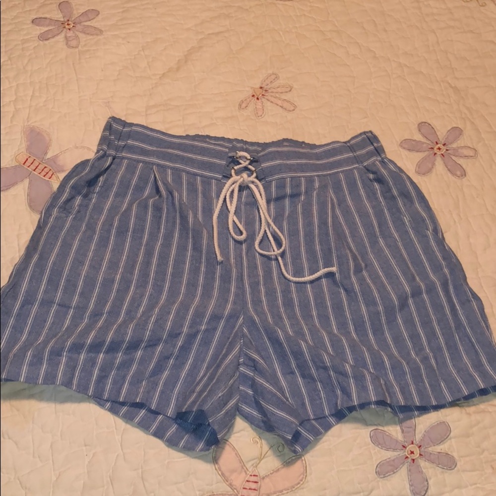 casual high waisted shorts with pockets